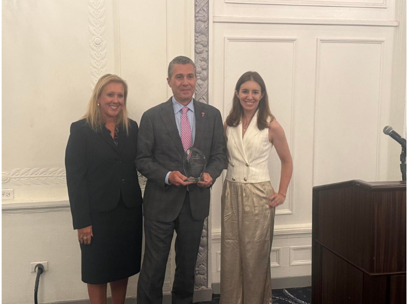 Image of Antonio M. Romanucci honored by The National Center for Victims of Crime with the <em>Frank Carrington Award</em>